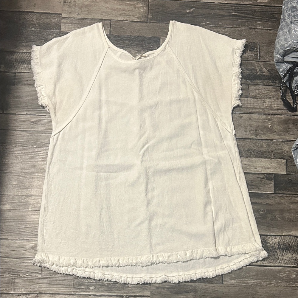 Umgee Cream Fringe Hem Blouse